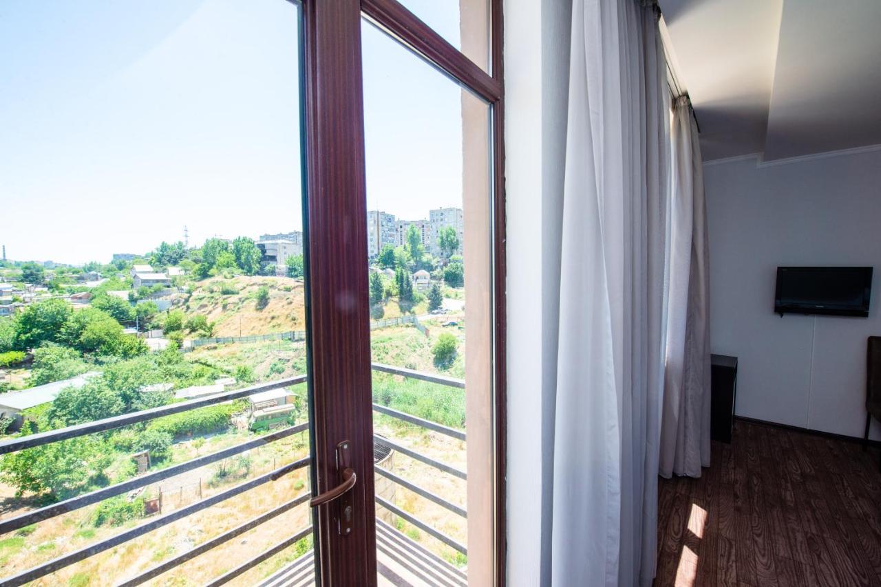 Hotel Shine Palace Tbilisi Exterior foto