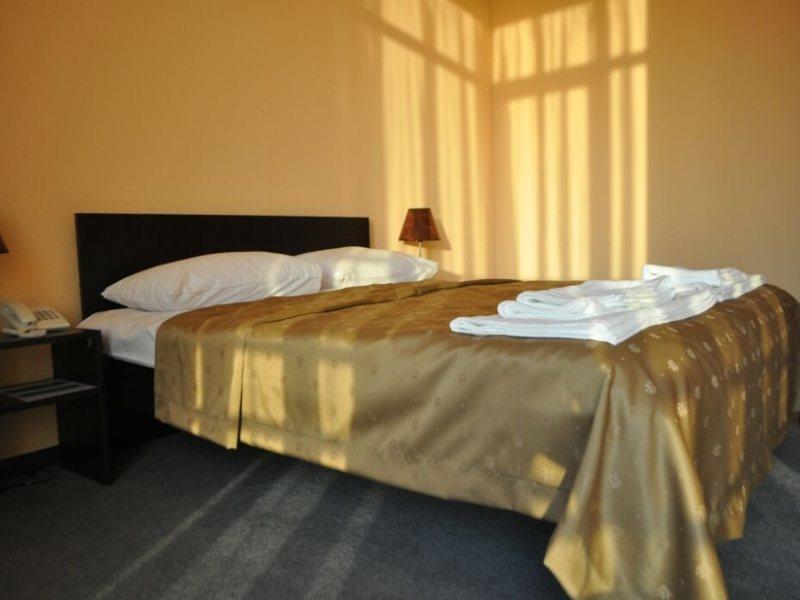 Hotel Shine Palace Tbilisi Zimmer foto